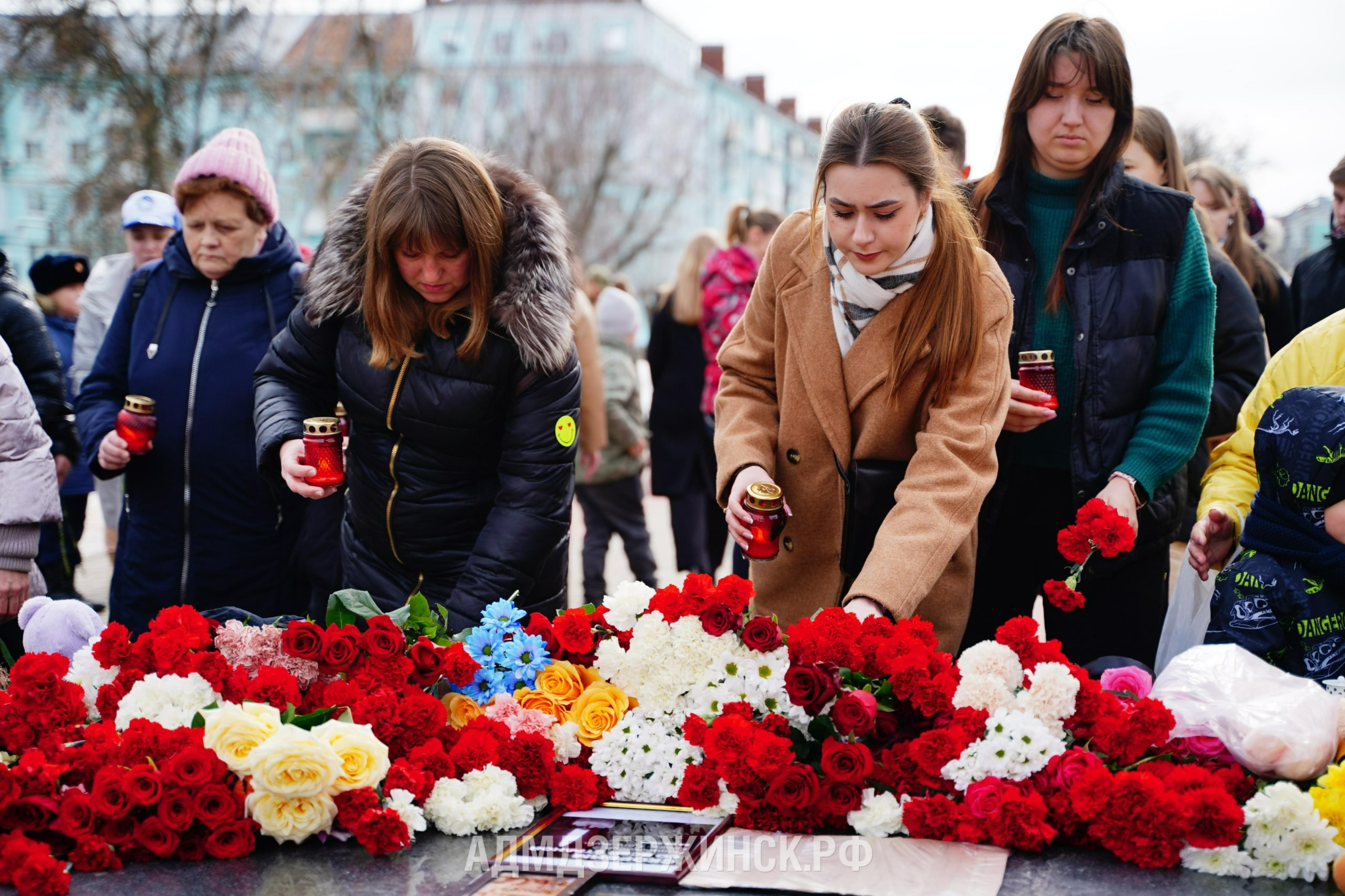 В Дзержинске почтили память жертв теракта в «Крокус Сити Холл» -  Администрация города Дзержинска